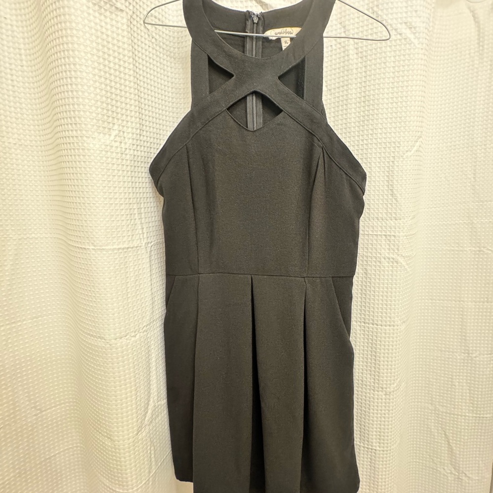 Elegant Black Halter Dress with POCKETS!